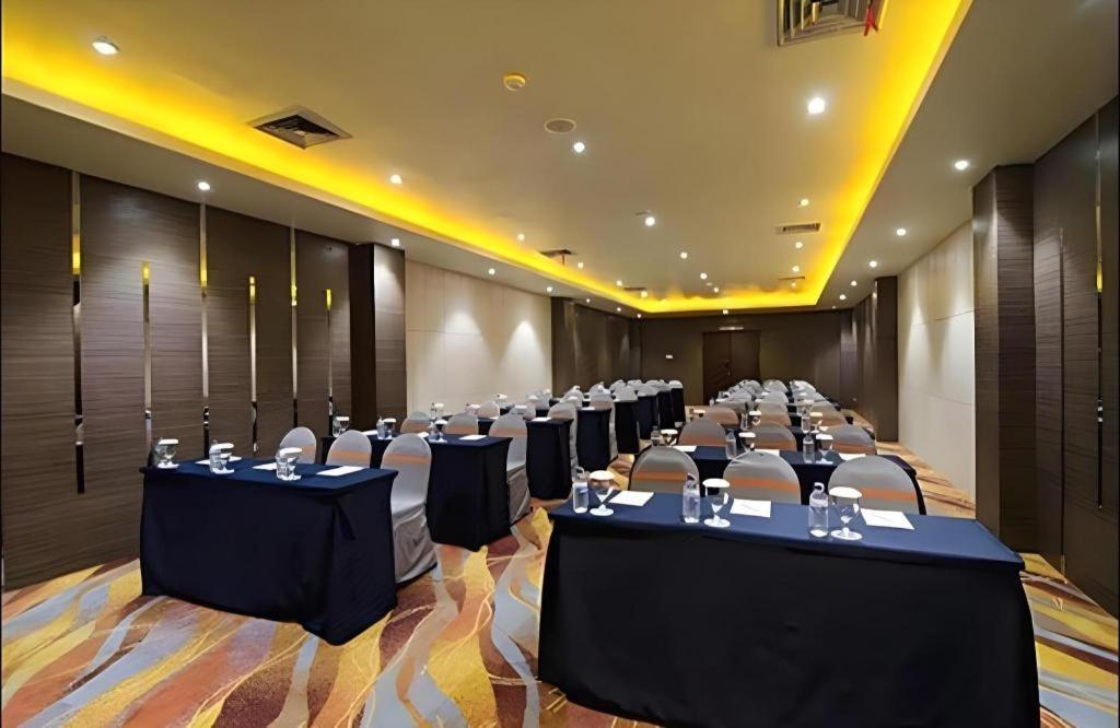 Aria Barito Hotel Banjarmasin  Exterior photo