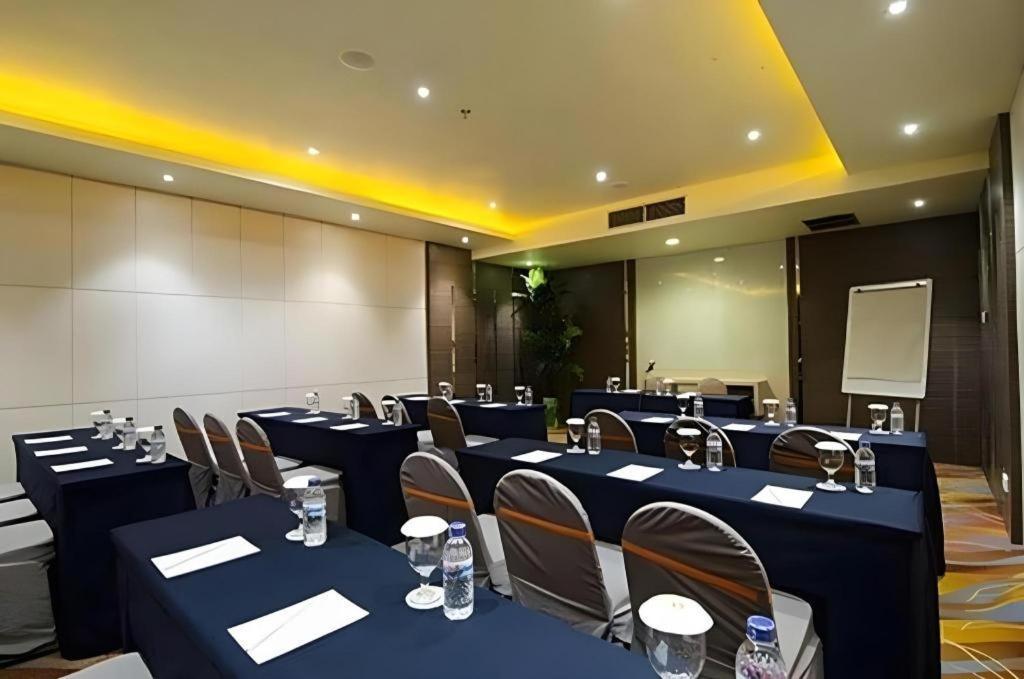 Aria Barito Hotel Banjarmasin  Exterior photo